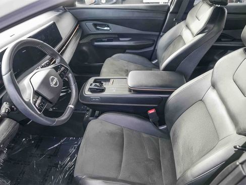 Used 2023 Nissan Ariya FWD image 14
