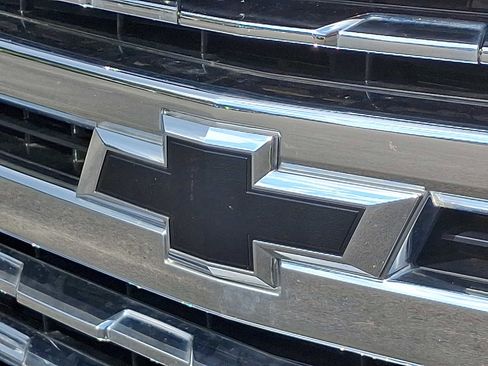 Used 2020 Chevrolet Silverado 1500 LTZ image 30