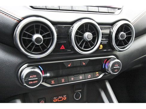 New 2025 Nissan Sentra SR w/ Midnight Edition image 18