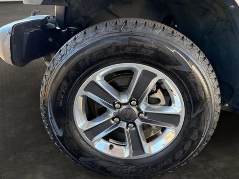 Used 2020 Jeep Wrangler Unlimited Sahara AWD/4WD image 37