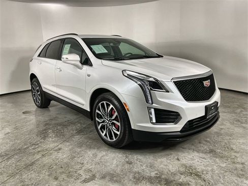 Certified 2024 Cadillac XT5 Sportv image 2