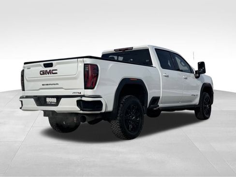 Used 2024 GMC Sierra 2500 AT4 w/ AT4 Premium Plus Package image 3