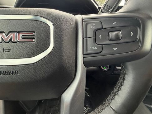 Used 2025 GMC Sierra 1500 SLT image 25