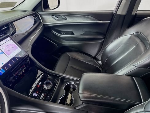 Used 2023 Jeep Grand Cherokee 4WD 4xe image 25