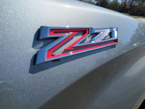 Certified 2025 Chevrolet Silverado 1500 LTZ image 34