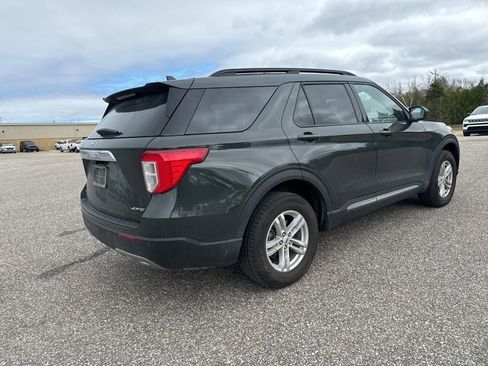 Used 2023 Ford Explorer XLT w/ Equipment Group 202A AWD/4WD image 11