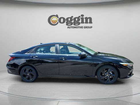 New 2026 Hyundai Elantra SEL Sport Premium FWD image 6