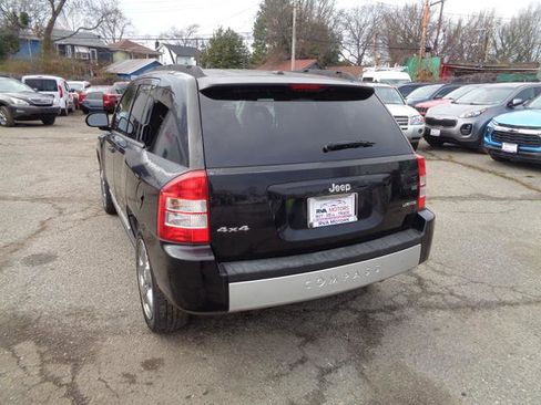 Used 2007 Jeep Compass Limited w/ Boston Acoustics Sound Group image 6