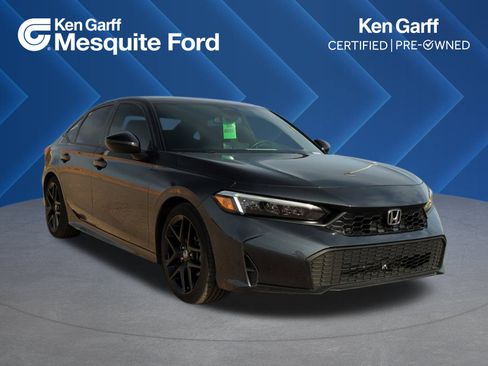 Used 2025 Honda Civic Sport image 1