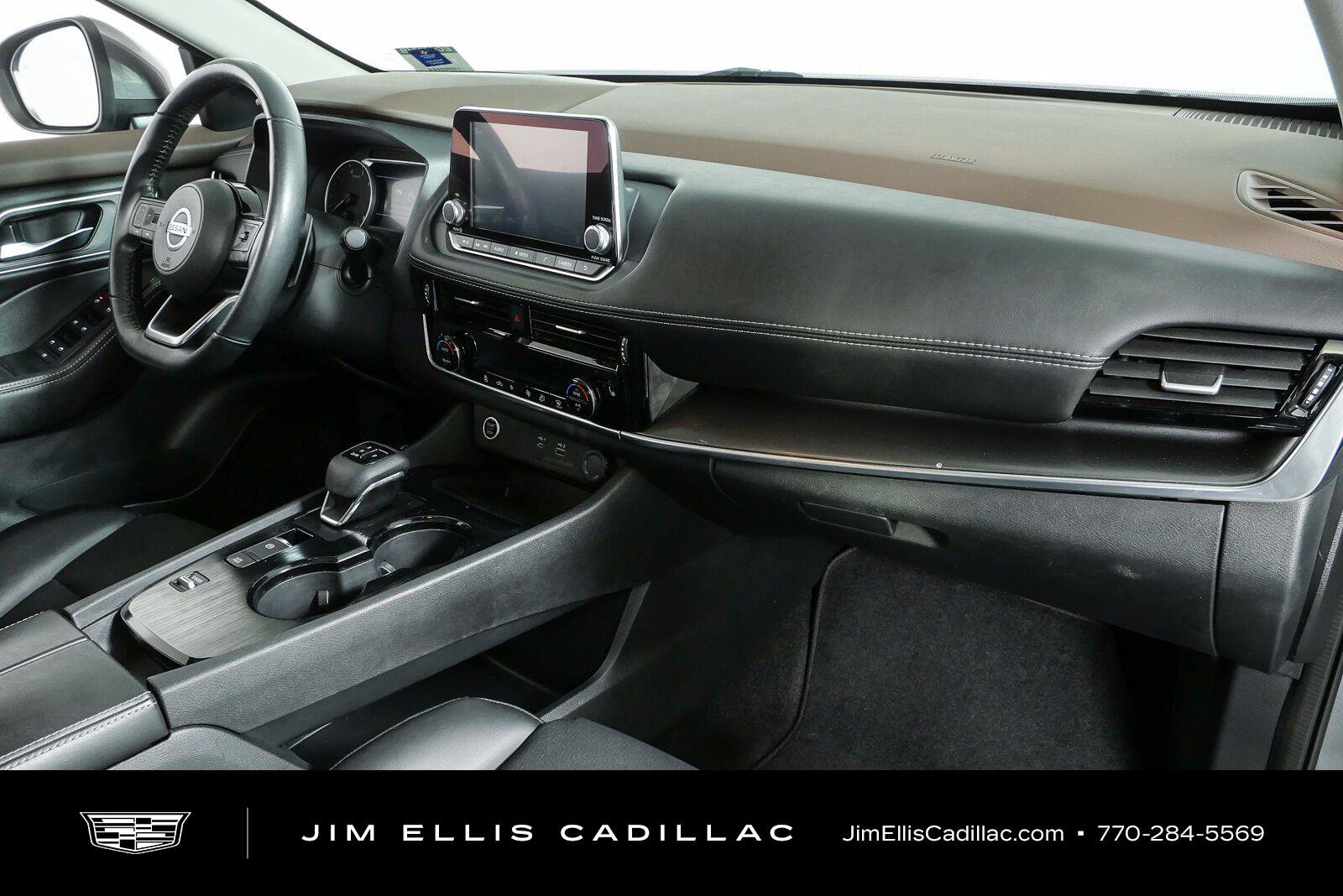 Used 2021 Nissan Rogue SV w/ Premium Package FWD image 23