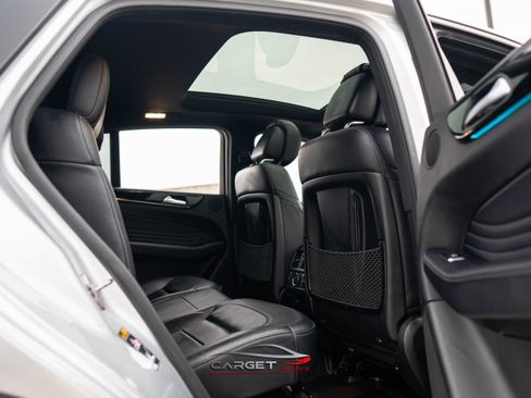 Used 2018 Mercedes-Benz GLE 43 AMG 4MATIC w/ Premium 3 Package image 19