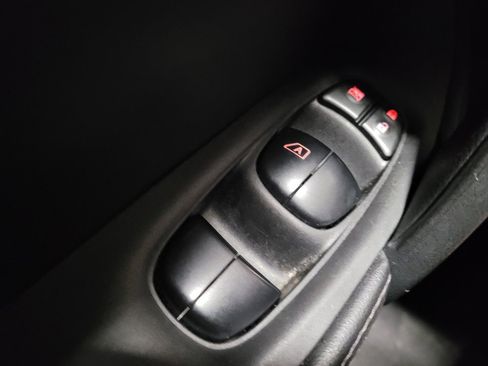 Used 2021 Nissan Rogue Sport S FWD image 27