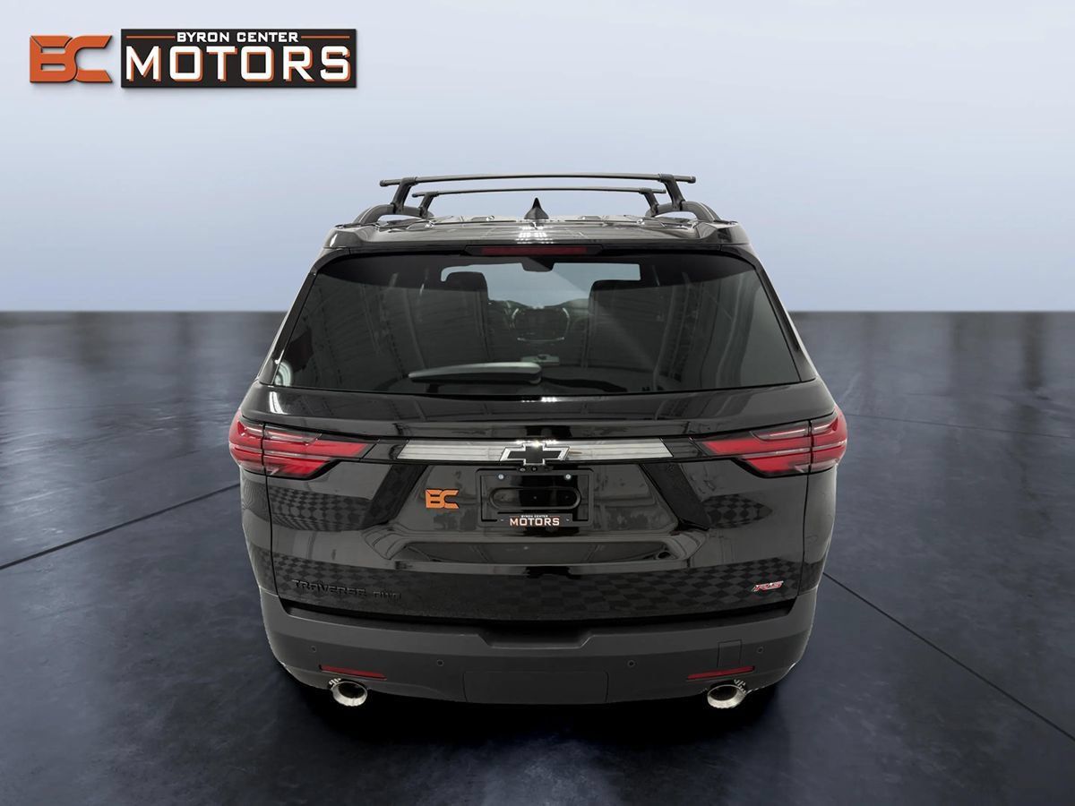Used 2022 Chevrolet Traverse RS w/ LPO, Floor Liner Package AWD/4WD image 5