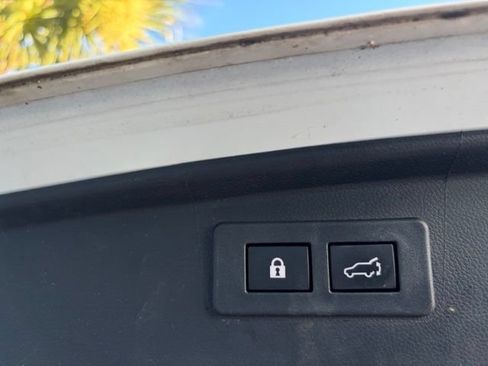 Used 2024 Subaru Outback Touring AWD/4WD image 25