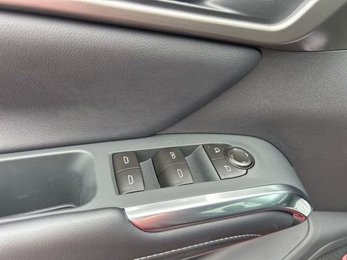 New 2026 Chevrolet Traverse LT w/ Sun and Wheel Package FWD image 13