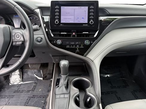 Used 2023 Toyota Camry SE w/ Convenience Package FWD image 14