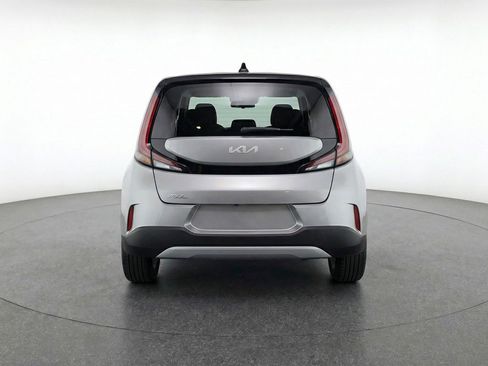 Used 2025 Kia Soul LX w/ LX Technology Package FWD image 7