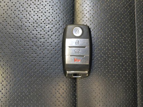 Used 2020 Kia Sorento EX image 32