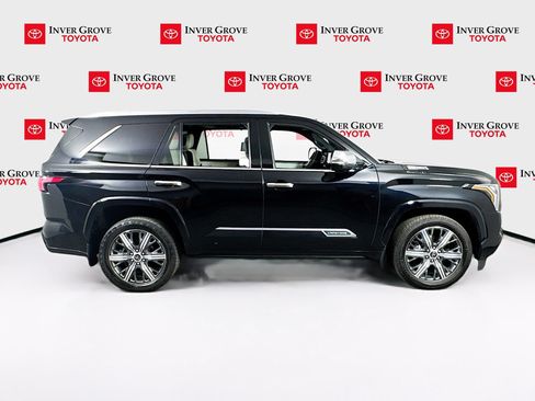 Used 2023 Toyota Sequoia Capstone AWD/4WD image 4