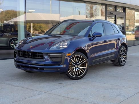 New 2026 Porsche Macan image 1