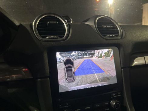 Used 2017 Porsche 718 Cayman image 10