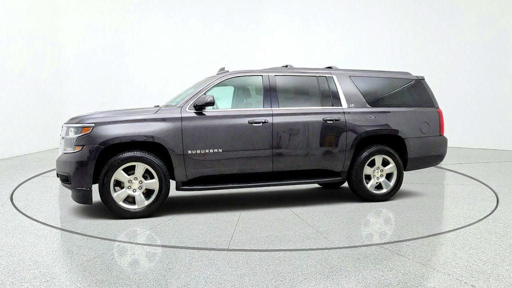 Used 2018 Chevrolet Suburban LT w/ Luxury Package AWD/4WD image 8