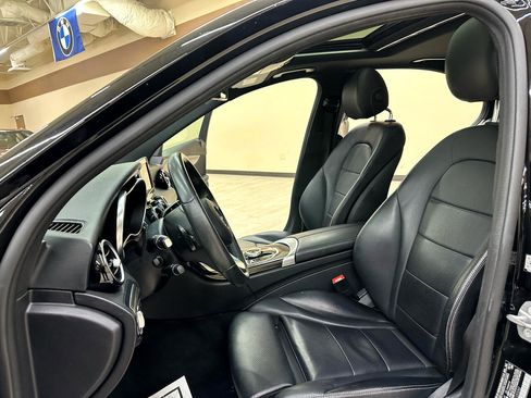 Used 2018 Mercedes-Benz C 300 Sedan image 16