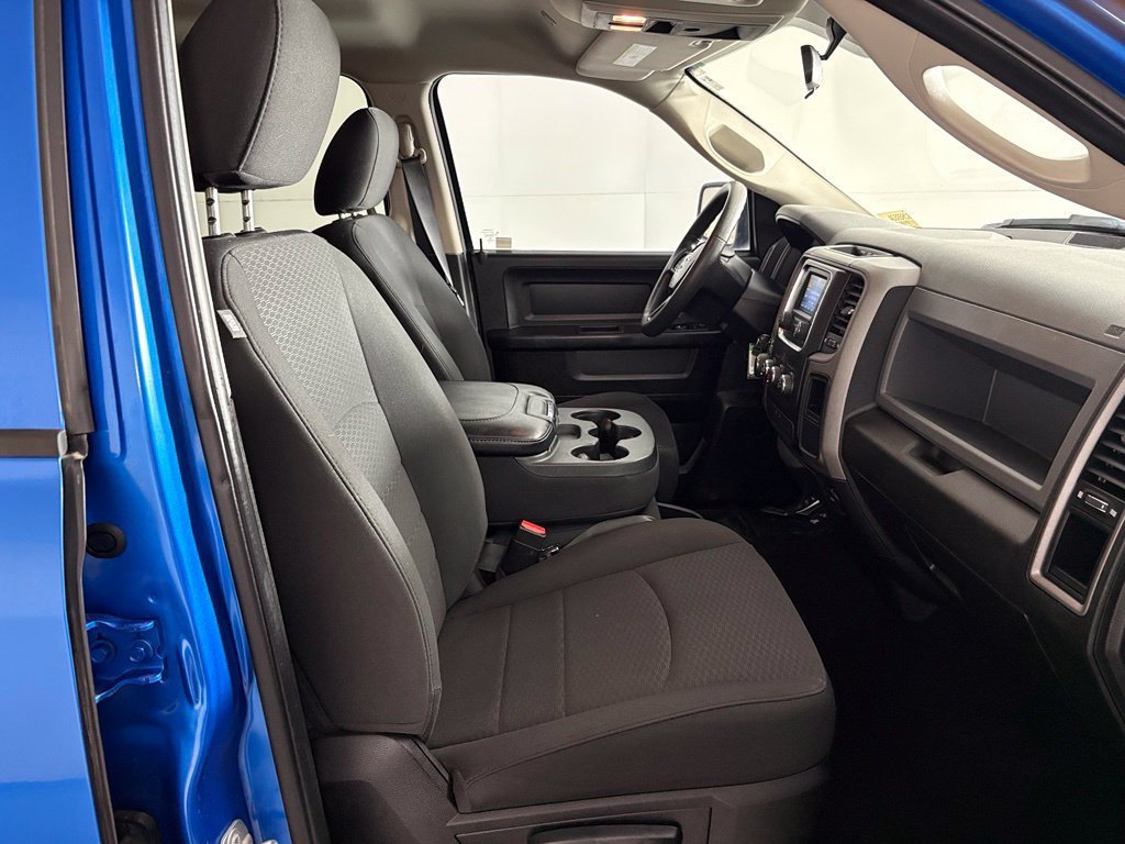 Used 2019 RAM 1500 Express w/ Express Value Package AWD/4WD image 38
