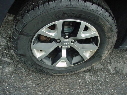 Used 2014 Jeep Cherokee Trailhawk w/ Comfort/Convenience Group image 45