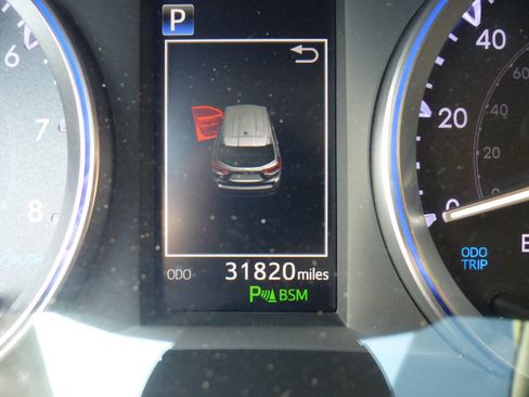 Used 2019 Toyota Highlander FWD V6 image 41