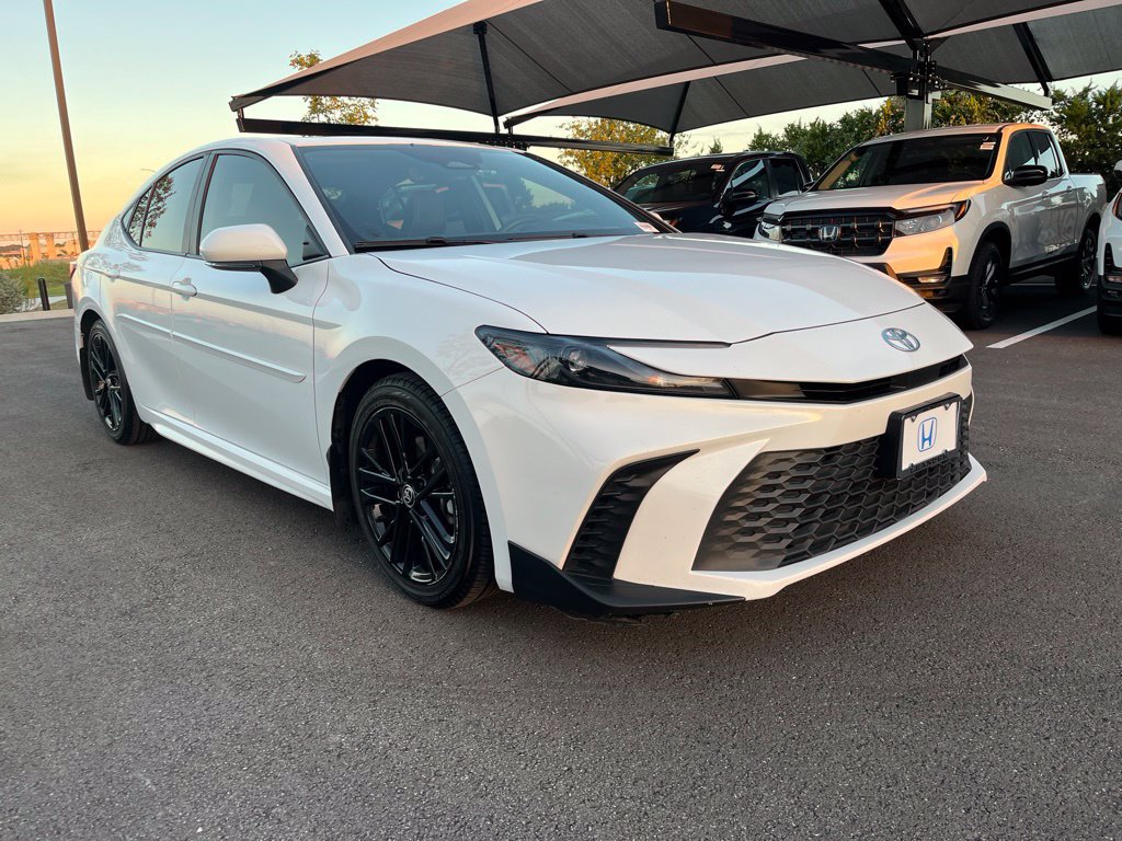 Used 2025 Toyota Camry SE w/ Multimedia Upgrade Package FWD image 3