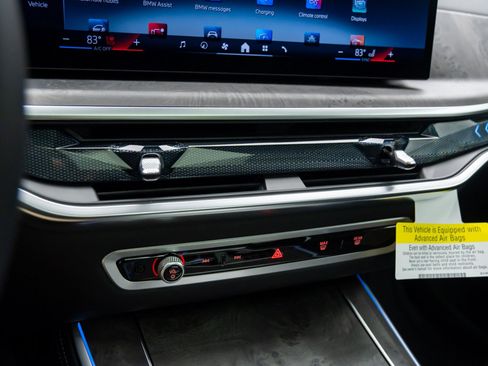 New 2026 BMW X5 xDrive50e image 30