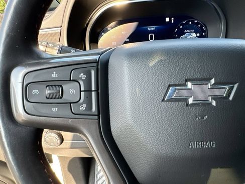 Used 2022 Chevrolet Suburban RST w/ Sport Performance Package AWD/4WD image 17