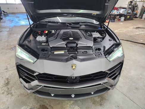Used 2022 Lamborghini Urus image 39