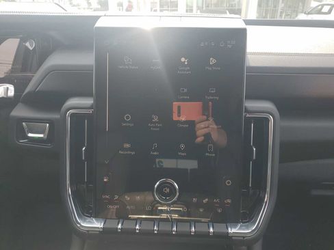 New 2026 GMC Yukon XL Denali w/ LPO, Floor Liner Package image 12