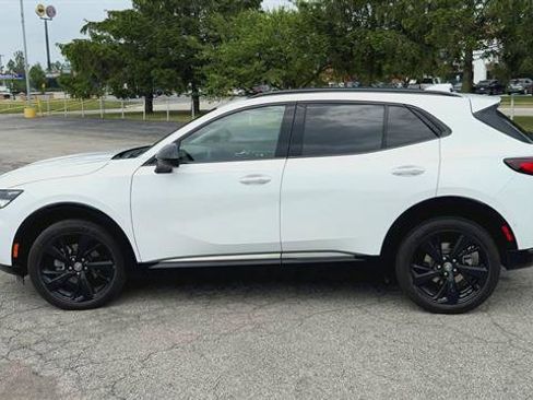 Used 2022 Buick Envision Essence w/ Technology Package II FWD image 5