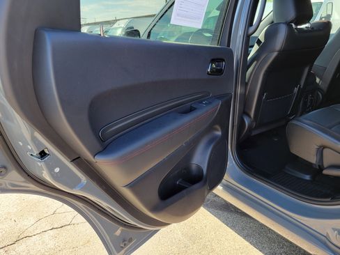 Used 2024 Dodge Durango GT AWD/4WD image 17