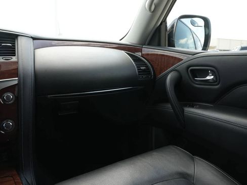 Used 2019 INFINITI QX80 Luxe w/ All-Season Package image 5