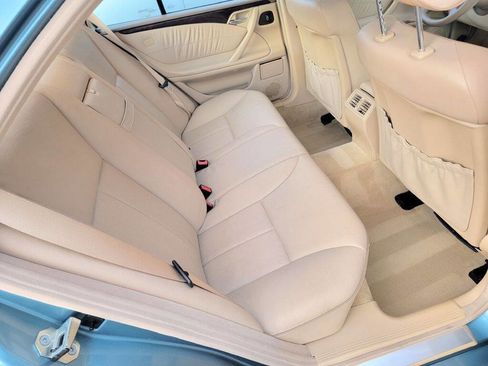 Used 2001 Mercedes-Benz E 320 Sedan image 16