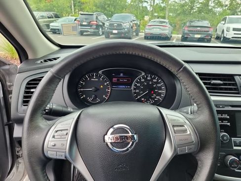 Used 2017 Nissan Altima 2.5 SV FWD image 25