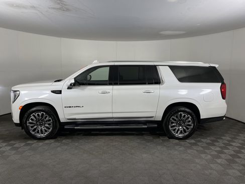 Used 2024 GMC Yukon XL Denali w/ Max Trailering Package image 3