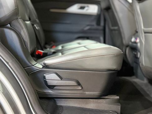 Used 2025 Ford Explorer Active w/ Active Comfort Package image 70