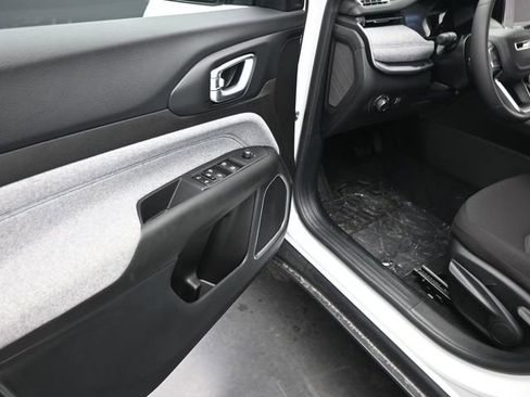 Used 2025 Jeep Compass Sport AWD/4WD image 22