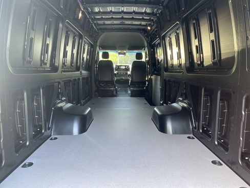 New 2024 Mercedes-Benz Sprinter 3500 image 21