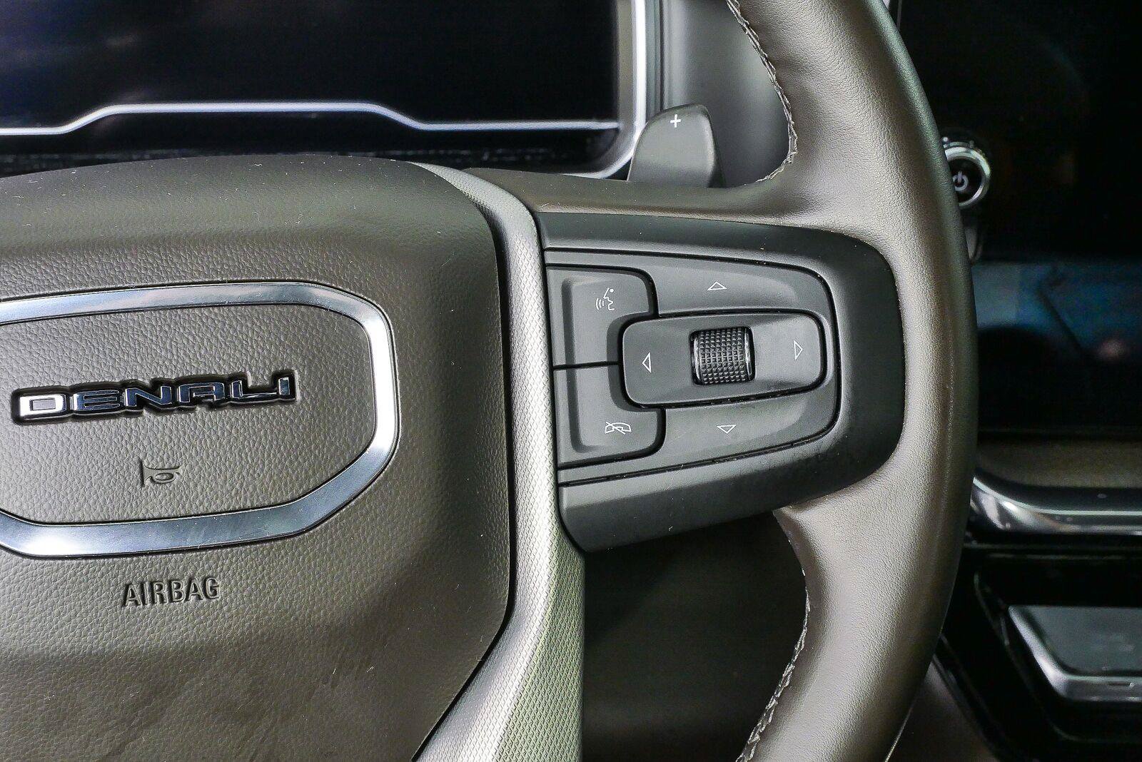 Used 2023 GMC Sierra 1500 Denali w/ Denali Reserve Package AWD/4WD image 12