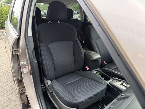 Used 2014 Subaru Forester 2.5i Premium w/ All-Weather Package AWD/4WD image 30