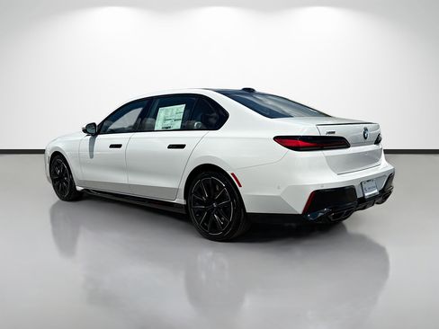 New 2026 BMW 760i xDrive w/ Executive Package AWD/4WD image 5