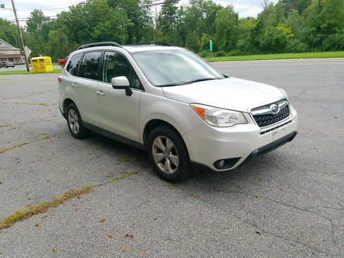 Used 2014 Subaru Forester 2.5i Limited AWD/4WD image 5