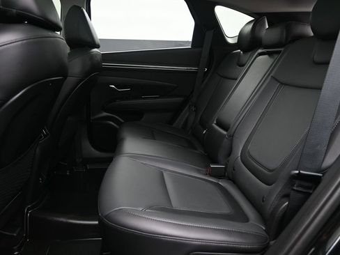 Certified 2024 Hyundai Tucson Limited AWD/4WD image 12