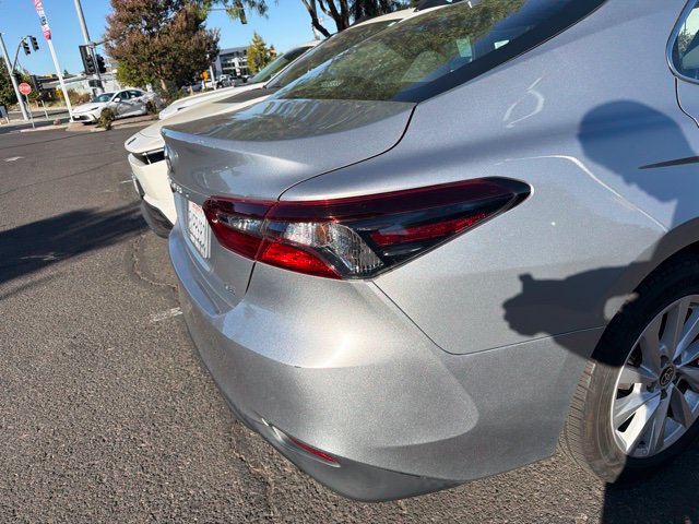 Used 2021 Toyota Camry LE FWD image 13
